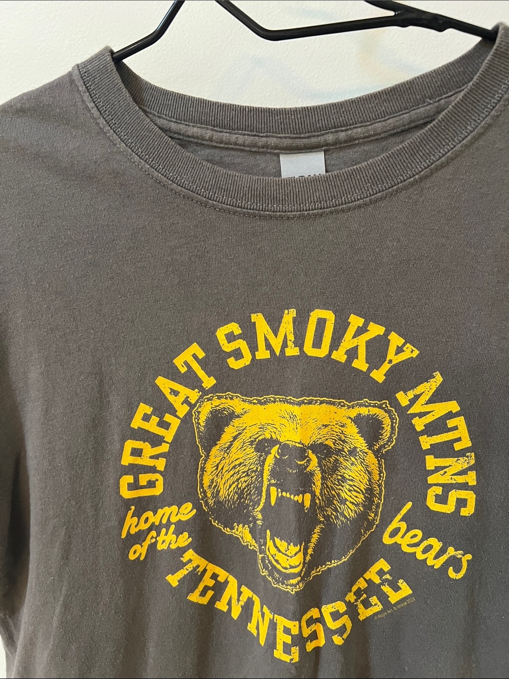 Gildan Gray Tee with Yellow Great Smoky Mtns Bear Graphic